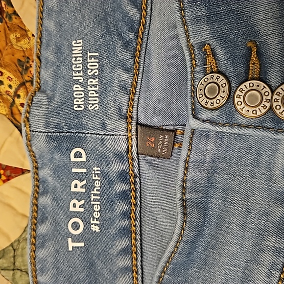 Torrid super soft crop jegging, size 24 - Picture 2 of 5